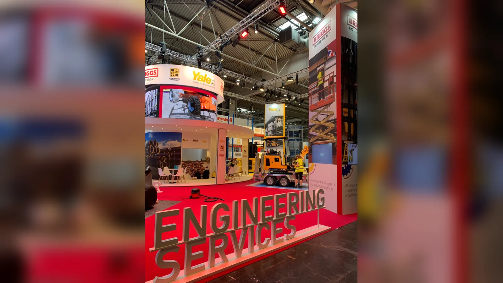 Live event scenic, lighting and AV — project image 21