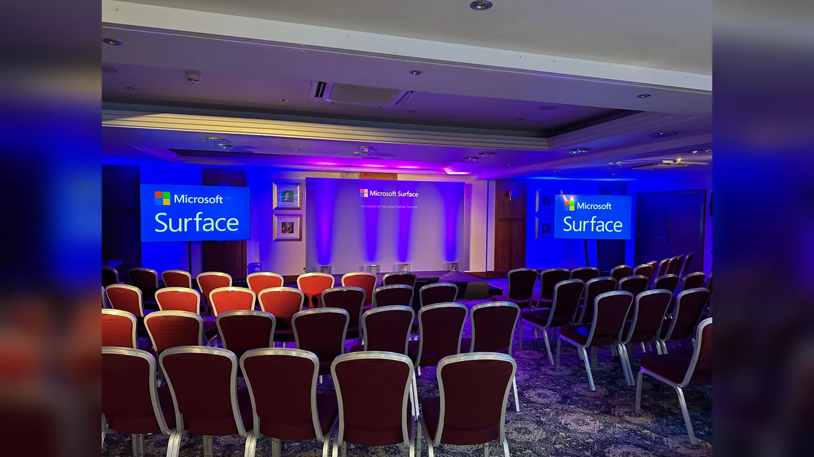 Live event scenic, lighting and AV — project image 57